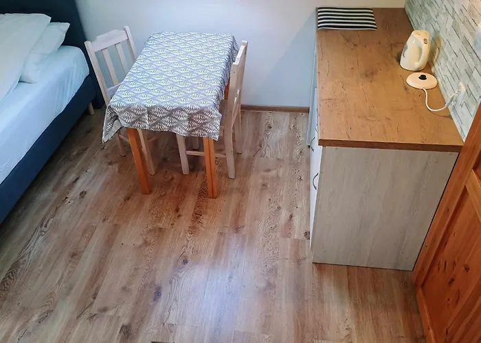 Goscinne Kolc Ястарня